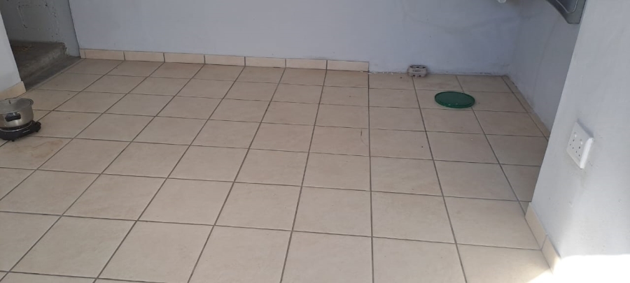 2 Bedroom Property for Sale in Park Village Western Cape